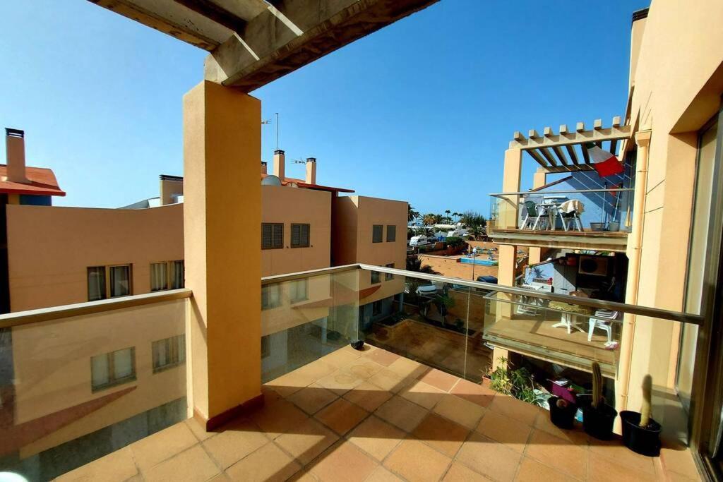 Amplio Apartamento En La Playa Del Esquinzo Jandia  Экстерьер фото